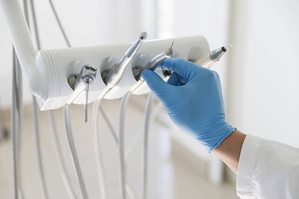 Professional Emergency Dentist technician working in South Sarasota, FL